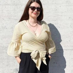 Misses' Top, Very Easy Vogue 9315 | 6 - 14 -Tailor Supplies Sales Store ZB06 108